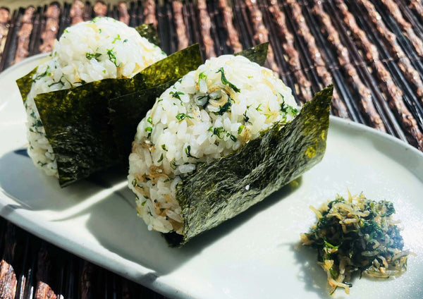 人参間引き菜の七変化~ふりかけおにぎり~